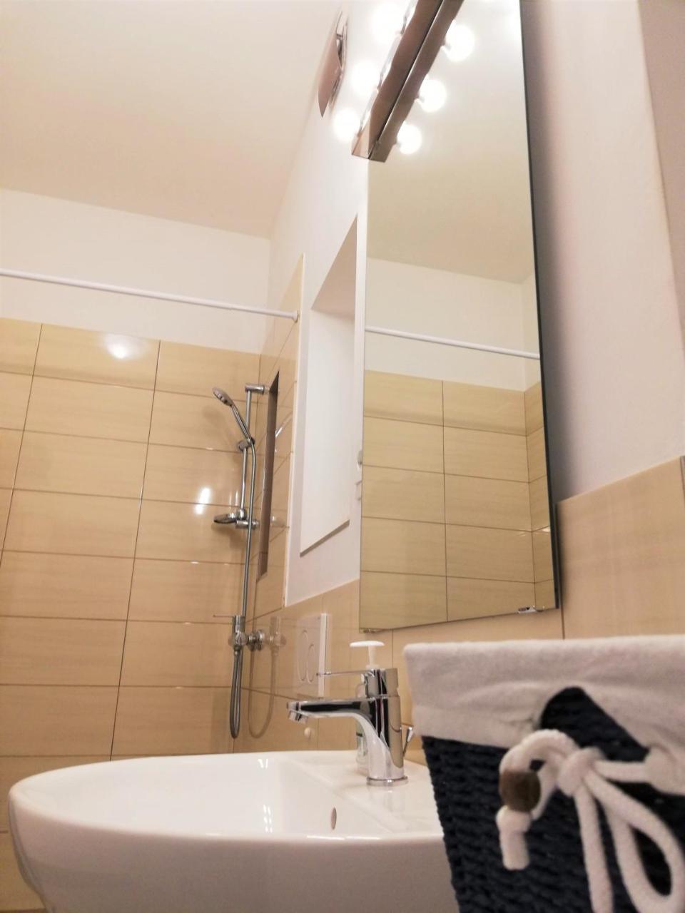 Dimora Apartments With Free Parking ليوبليانا المظهر الخارجي الصورة